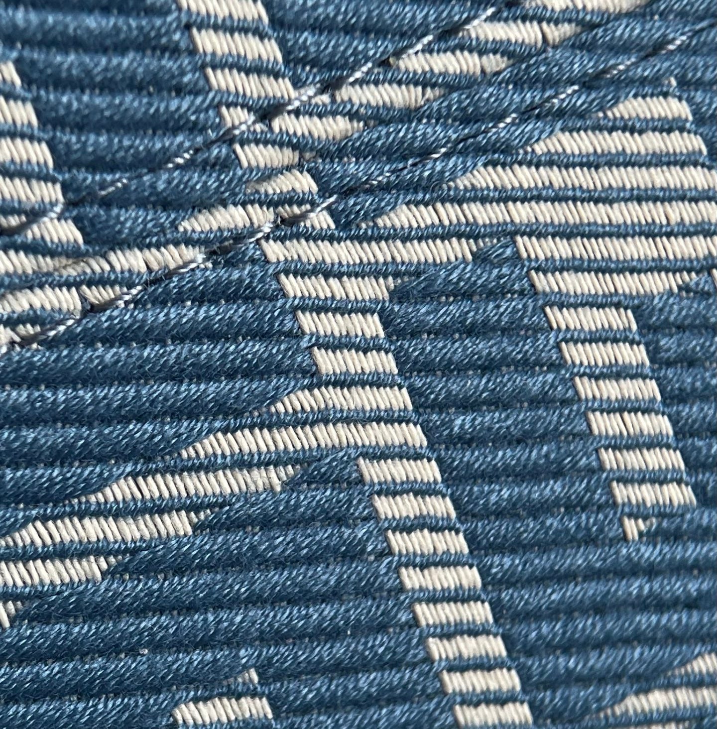 양 공장 / 펜디 스몰 토트백