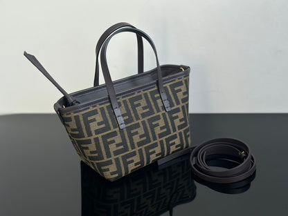 양 공장 / 펜디 스몰 토트백