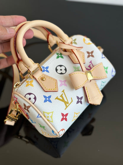 양 공장 / 루이비통 베개 가방