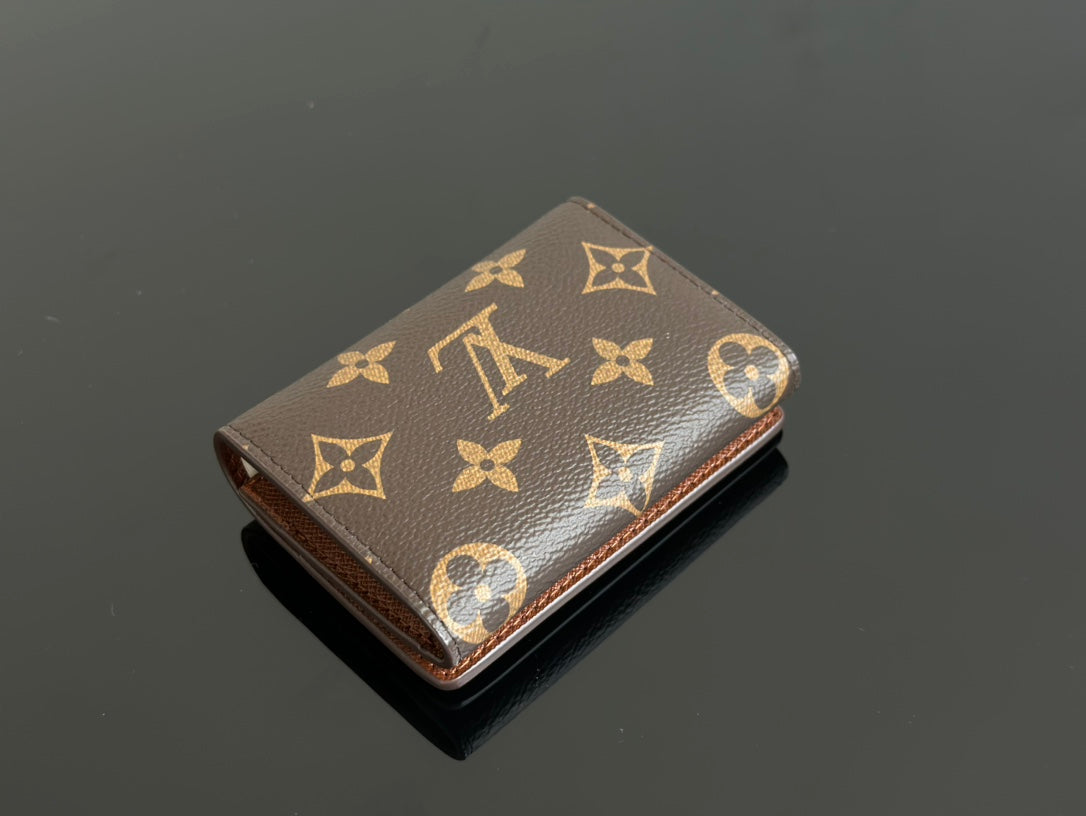 양 공장 / 루이비통 덮개 반지갑