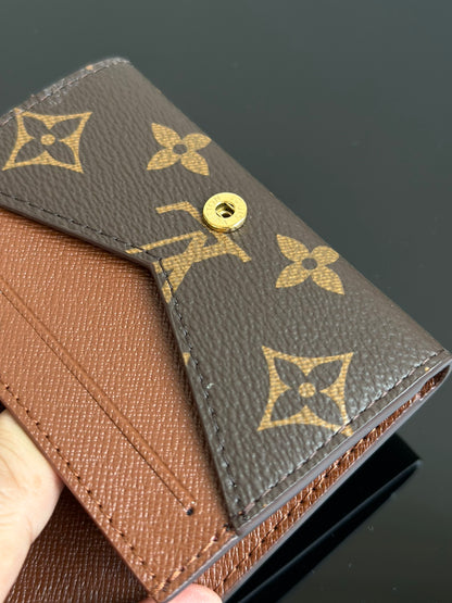 양 공장 / 루이비통 덮개 반지갑