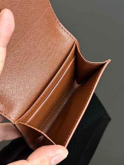 양 공장 / 루이비통 덮개 반지갑