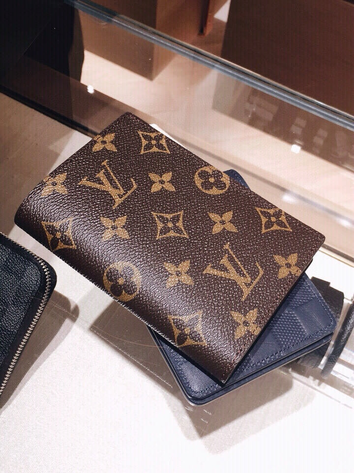 양 공장 / 루이비통 여권 지갑