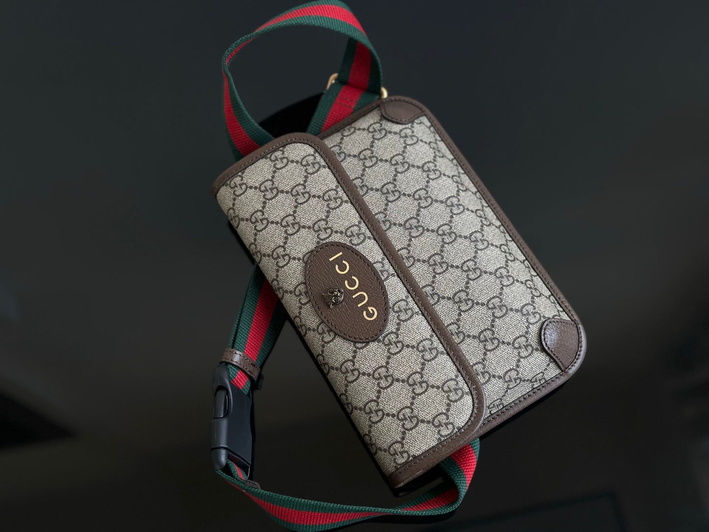 양 공장 / 구찌 가방