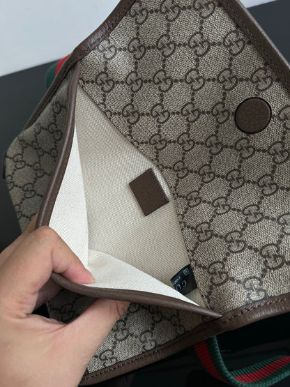 양 공장 / 구찌 가방