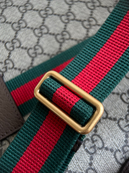 양 공장 / 구찌 가방