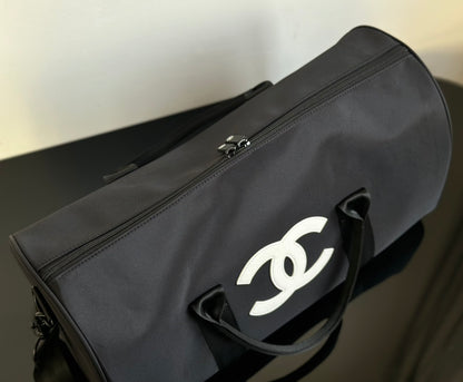 양 공장 / 샤넬 여행 가방