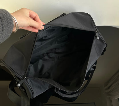 양 공장 / 샤넬 여행 가방