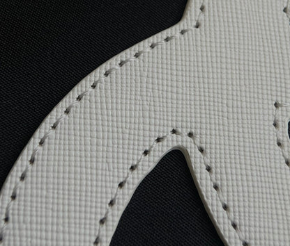 양 공장 / 샤넬 여행 가방