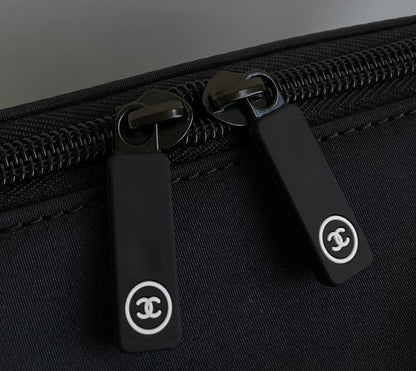 양 공장 / 샤넬 여행 가방