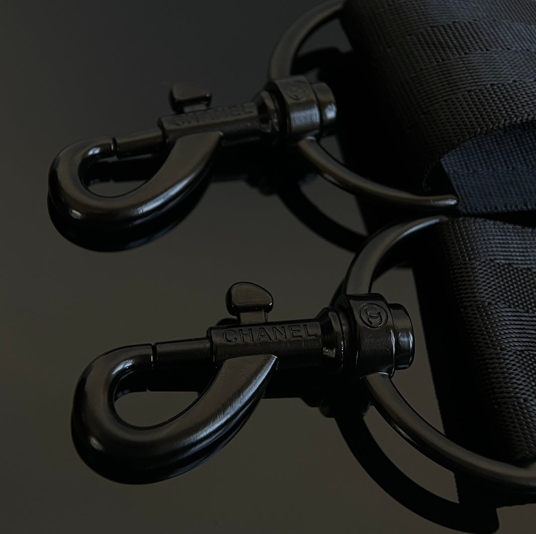 양 공장 / 샤넬 여행 가방