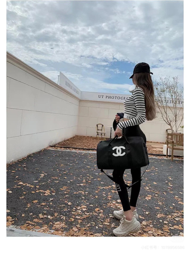 양 공장 / 샤넬 여행 가방