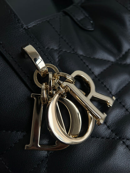 양 공장 / 디올 블랙 가죽 장바구니 가방