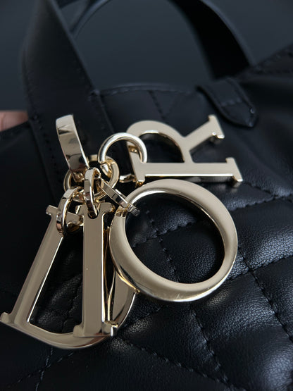 양 공장 / 디올 블랙 가죽 장바구니 가방