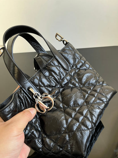 양 공장 / 디올 에나멜 장바구니 가방