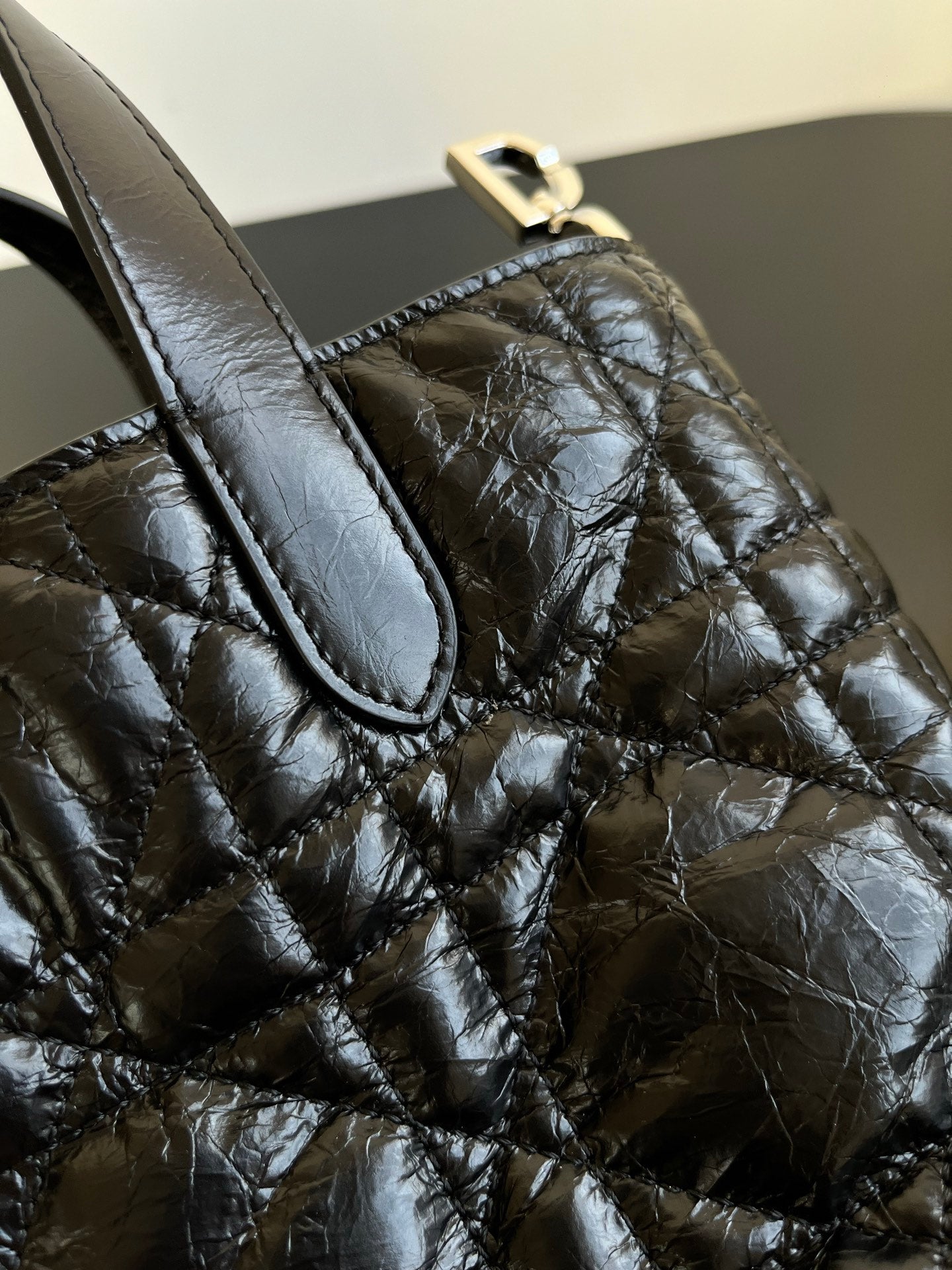 양 공장 / 디올 에나멜 장바구니 가방