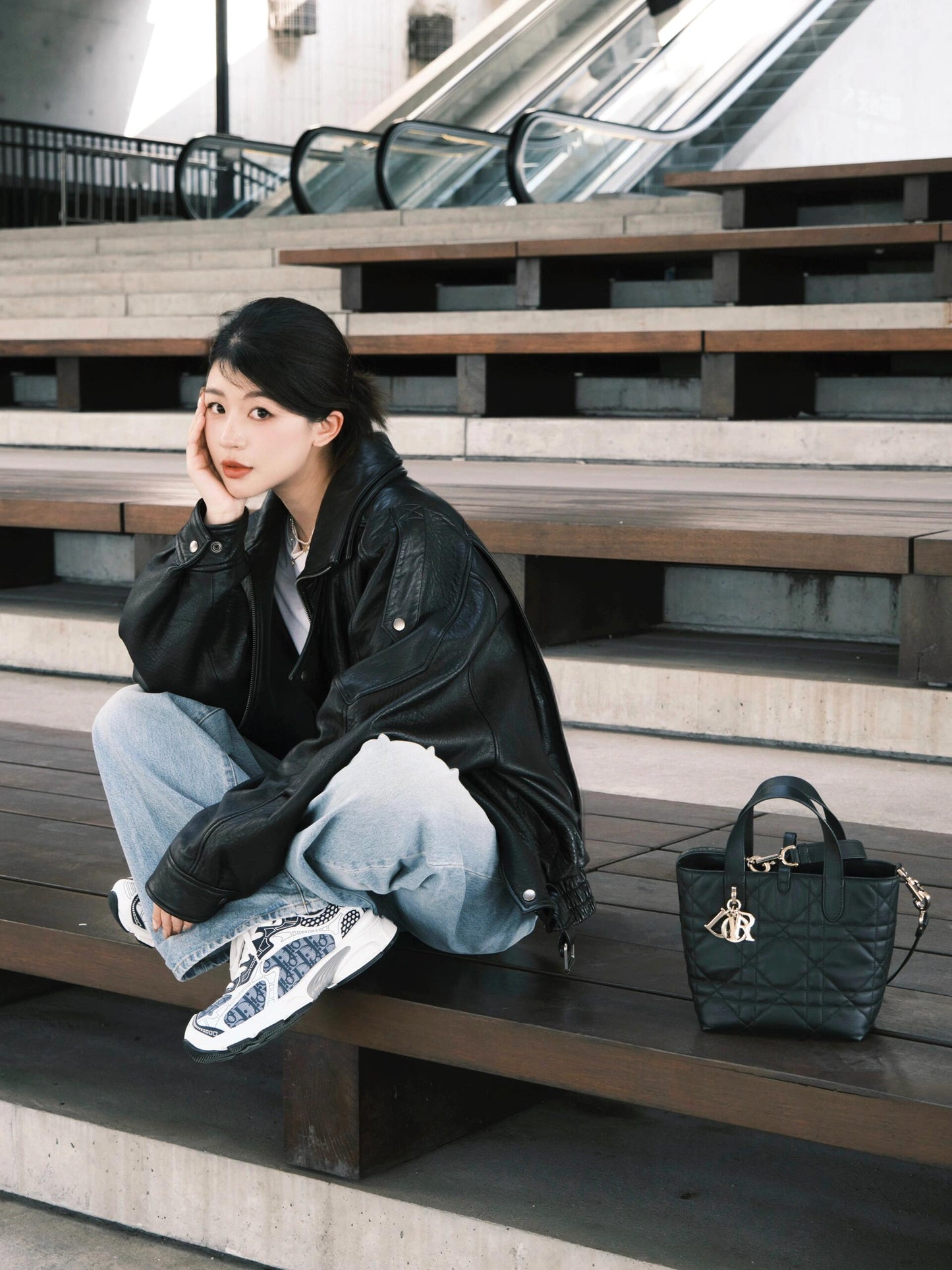 양 공장 / 디올 에나멜 장바구니 가방