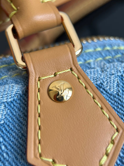 양 공장 / 루이비통 미니 베개 가방