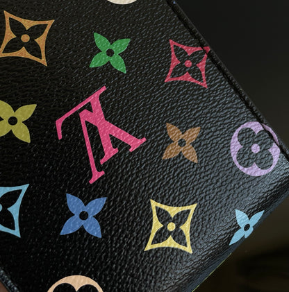 양 공장 / 루이비통 핸드폰 가방