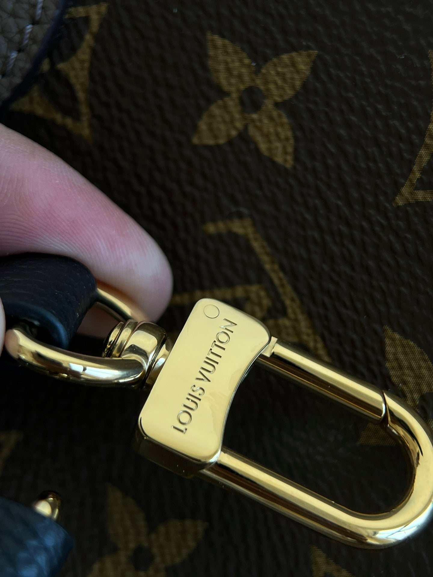 양 공장 / 루이비통 브라운 노화 가방