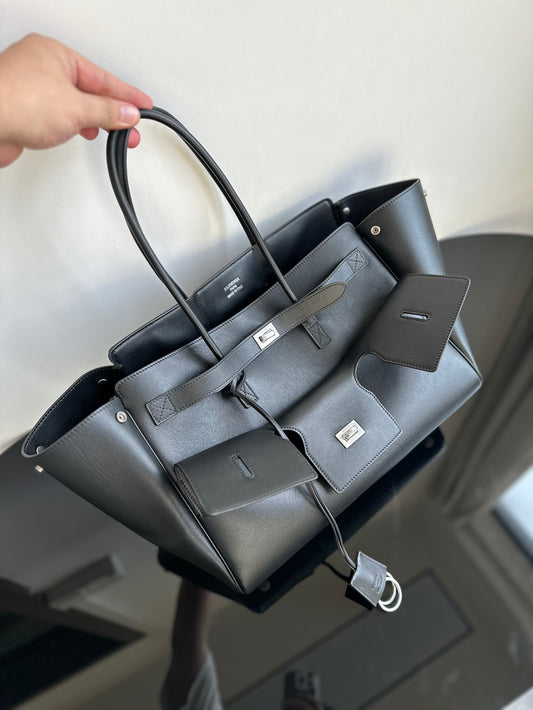 양 공장 / 발렌시아가 핸드백