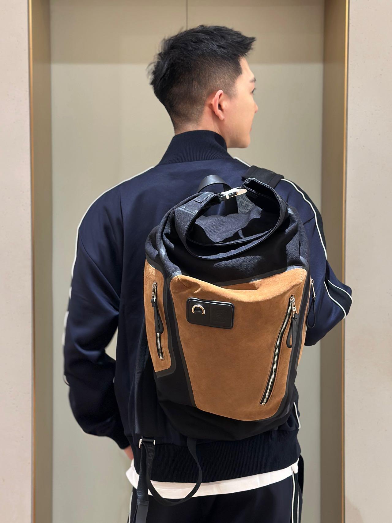 체인2호 / 로에베 남성 집업 코트