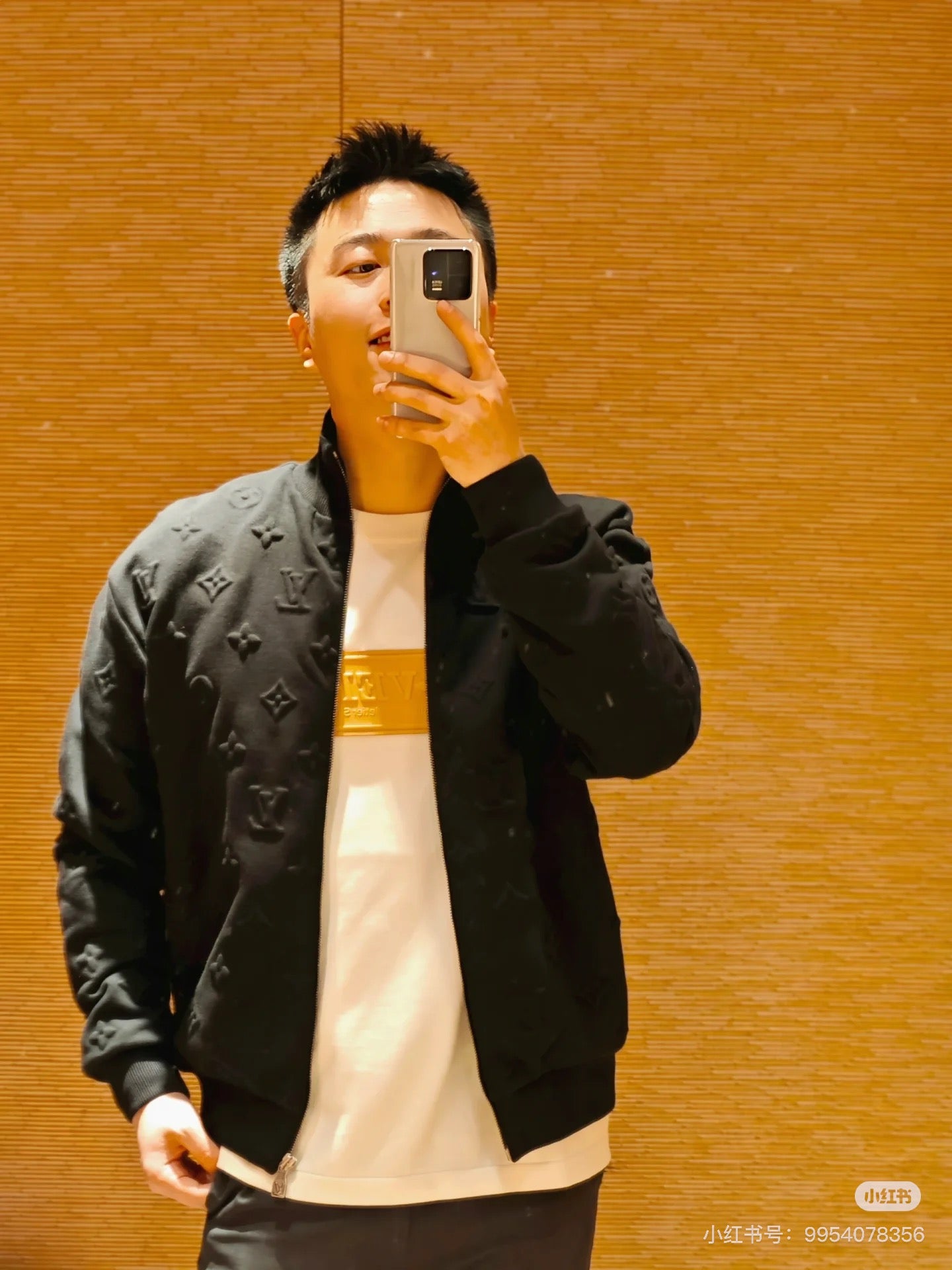 체인2호 / 루이비통 남성 엠보 니트