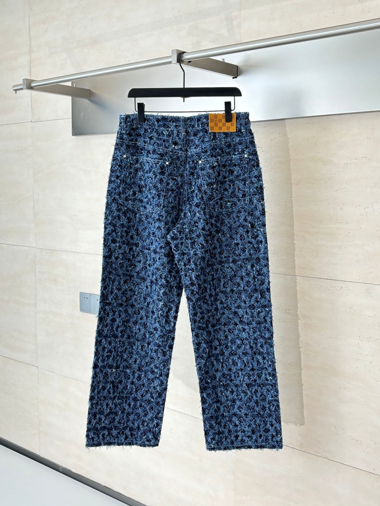 체인2호 / 루이비통 남성 여성 수술 데님 팬츠