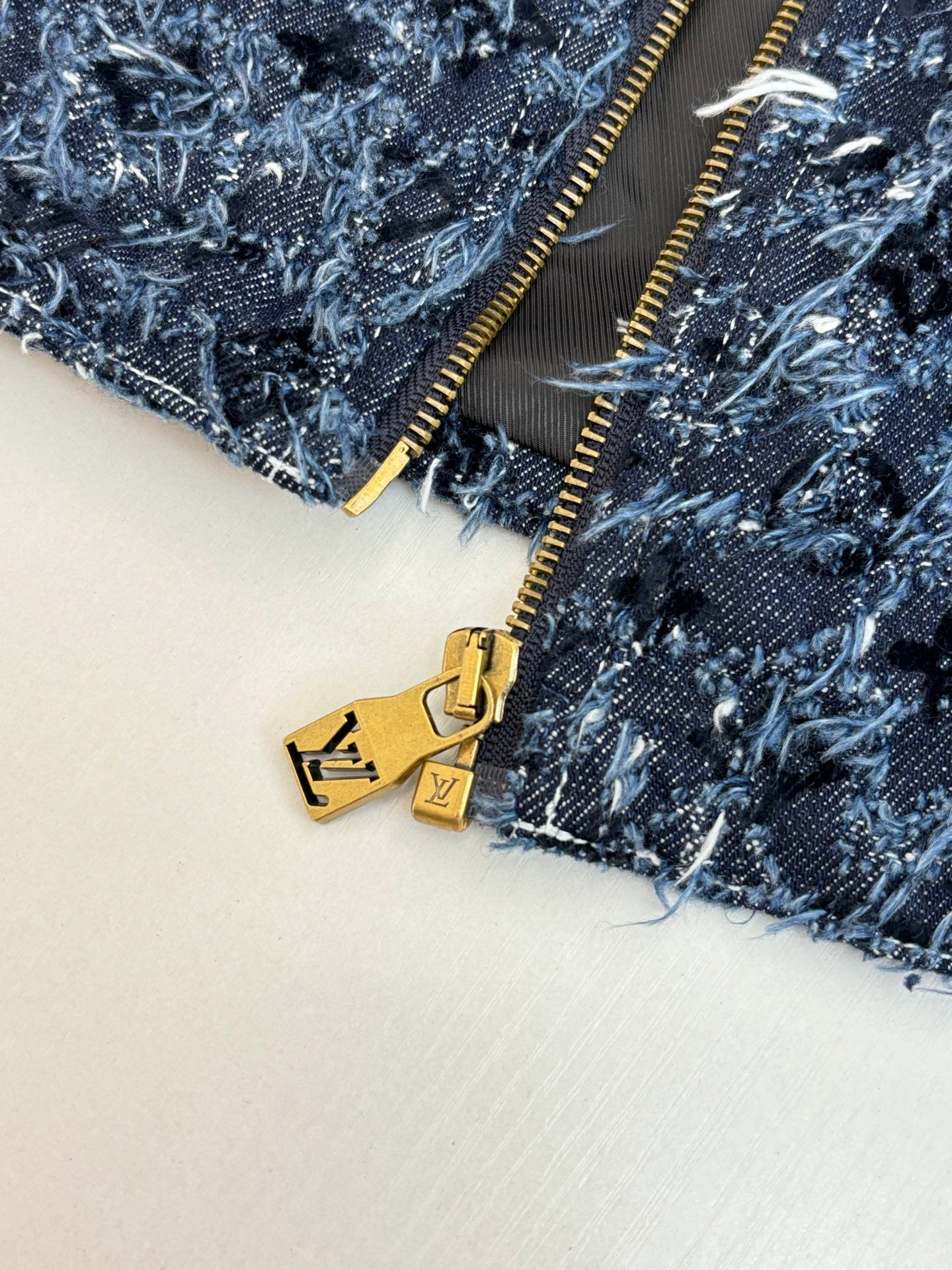 체인2호 / 루이비통 남성 여성 수술 데님 코트