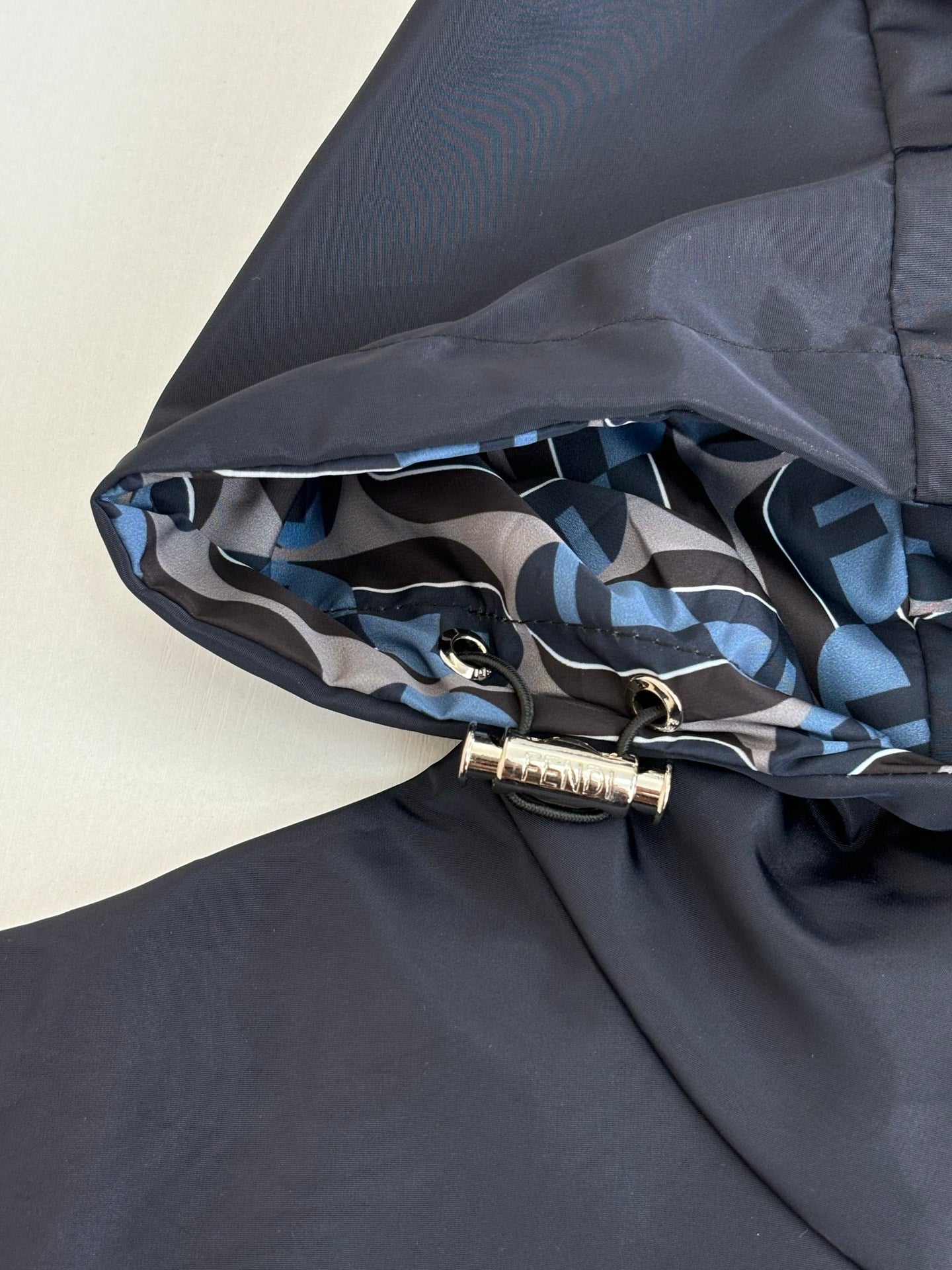 체인2호 / 펜디 남성 양면 재킷