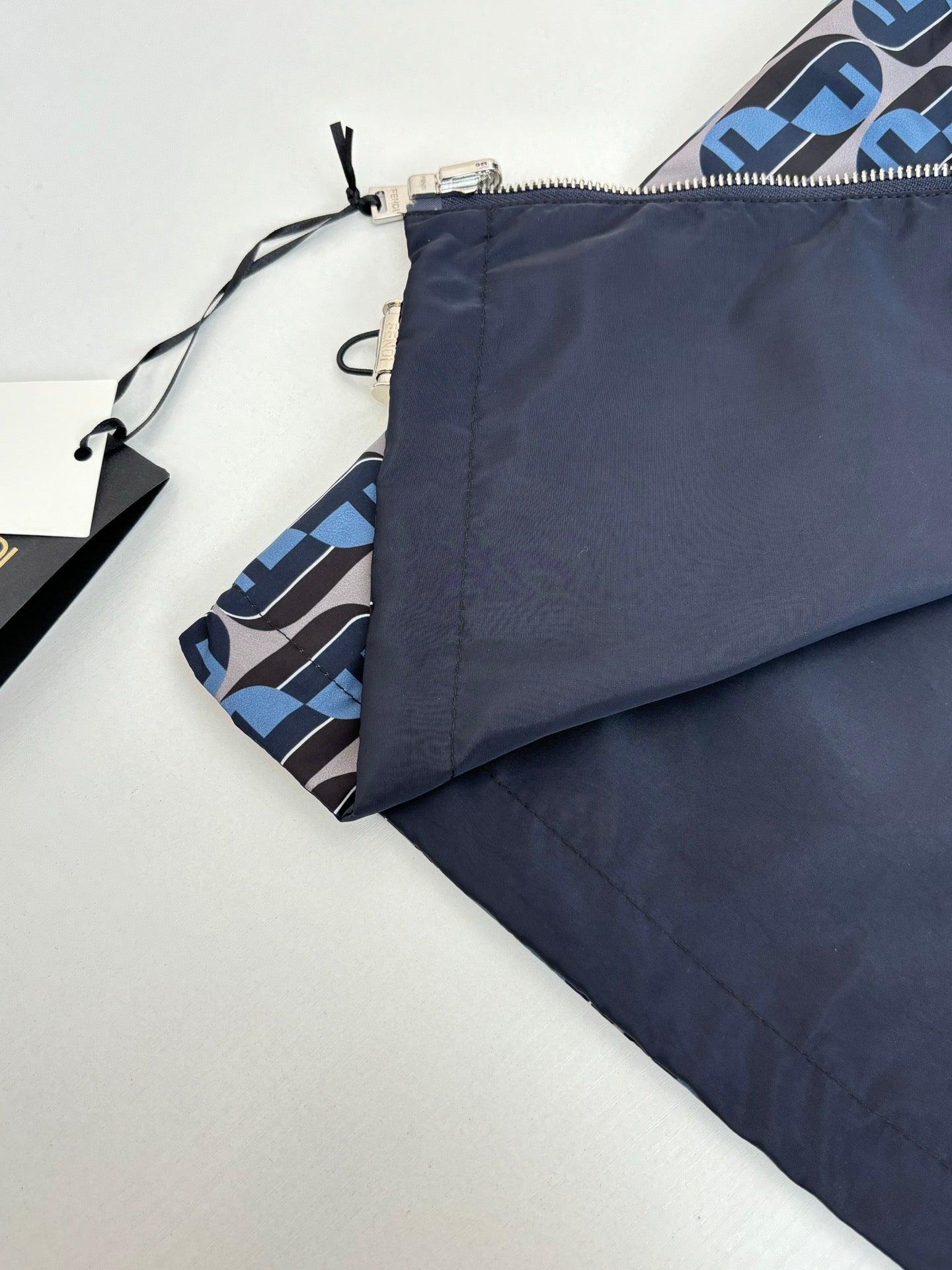 체인2호 / 펜디 남성 양면 재킷