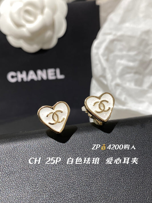 보스 악세사리 / 샤넬 여성 하트 귀걸이