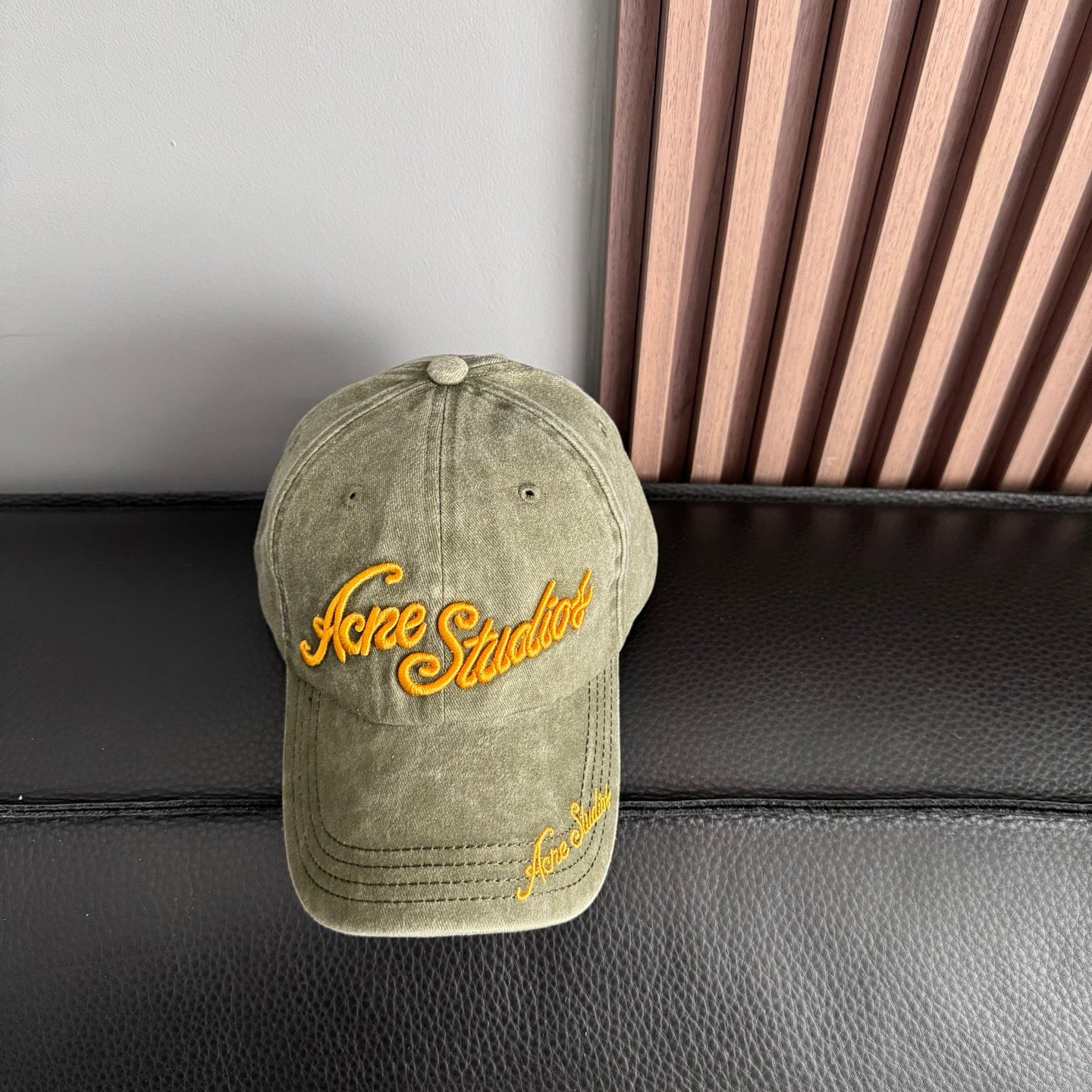 보스 악세사리 / 아크네스튜디오 여성 모자