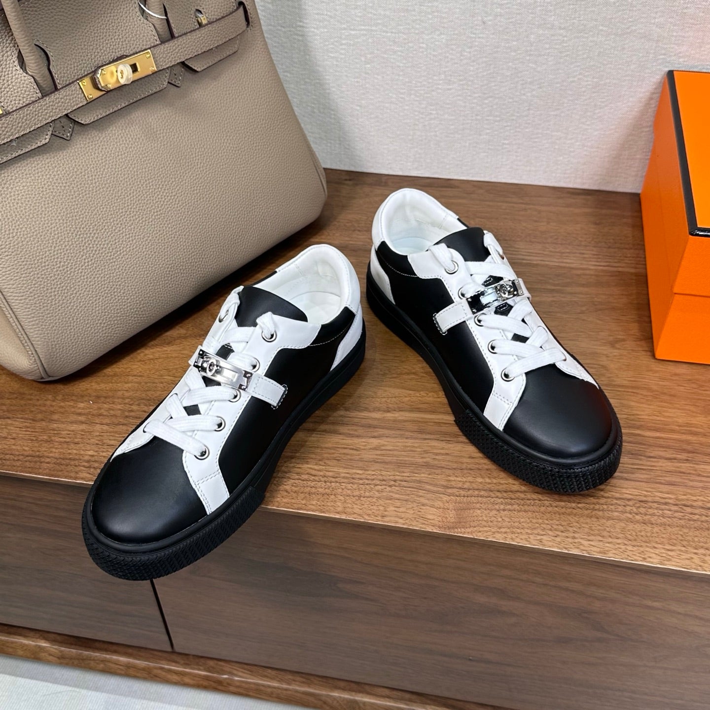 빙 공장 / 에르메스 남성 여성 신발 커플 스니커즈