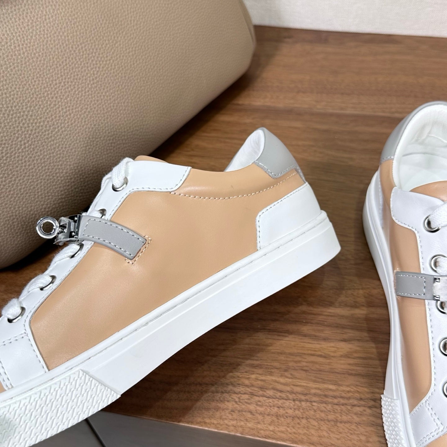 빙 공장 / 에르메스 남성 여성 신발 커플 스니커즈