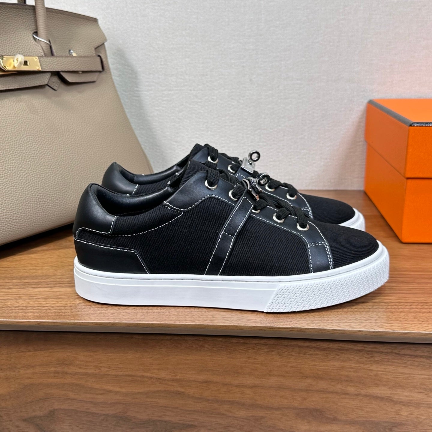 빙 공장 / 에르메스 커플 스니커즈