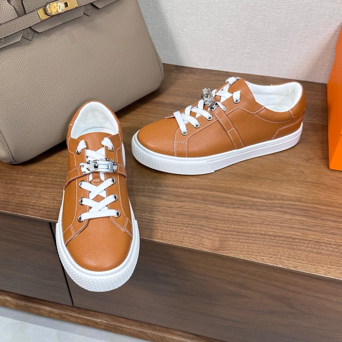 빙 공장 / 에르메스 커플 스니커즈