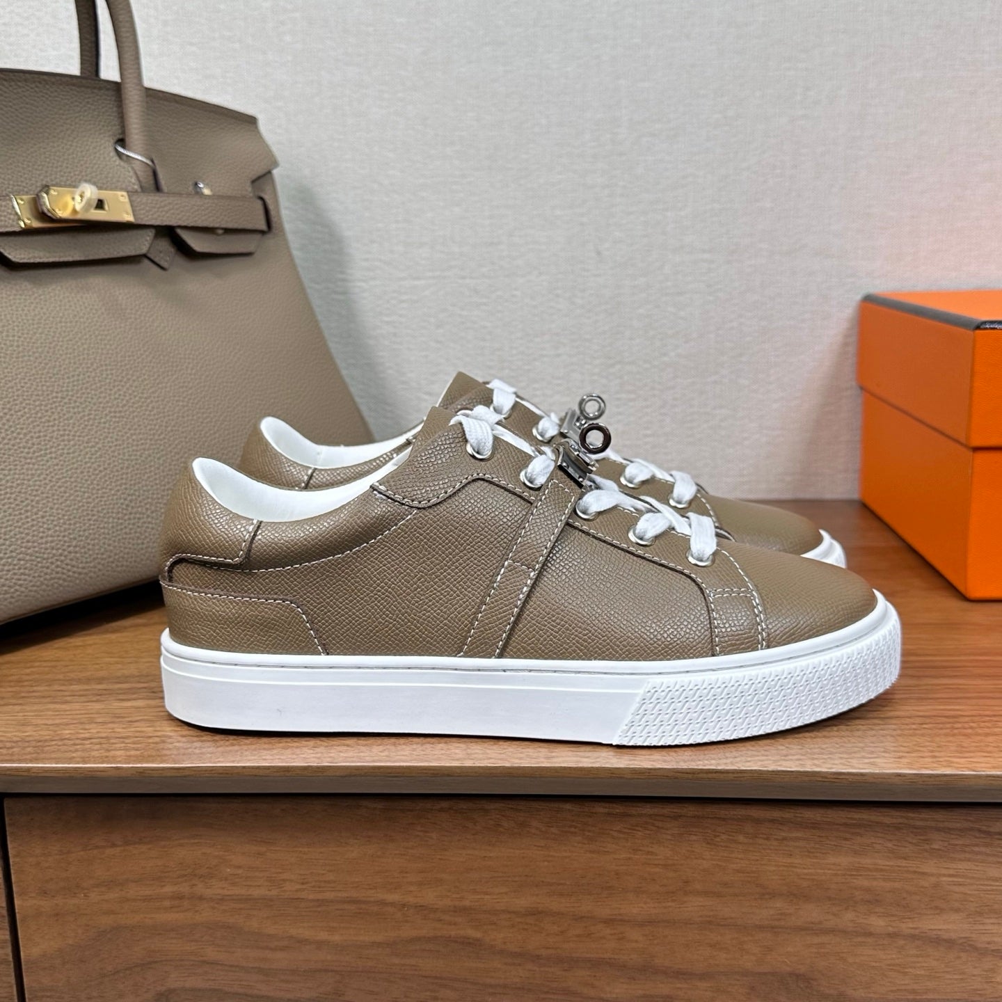 빙 공장 / 에르메스 커플 스니커즈