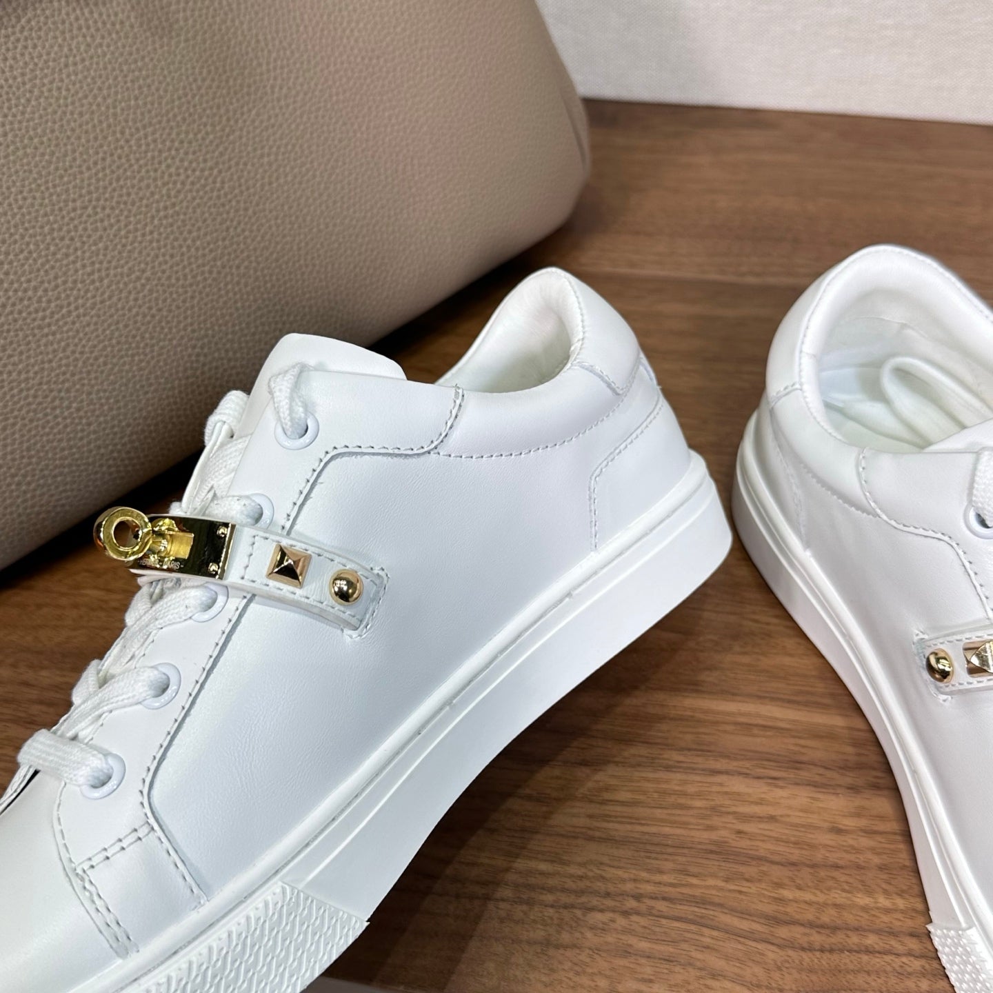 빙 공장 / 에르메스 커플 스니커즈