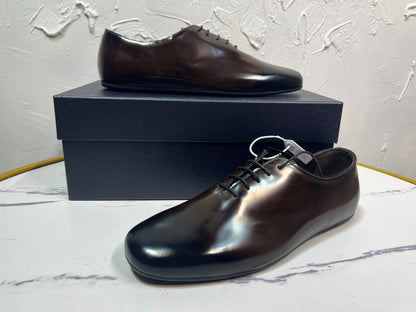 빙 공장 / 프라다 남성 가죽 구두