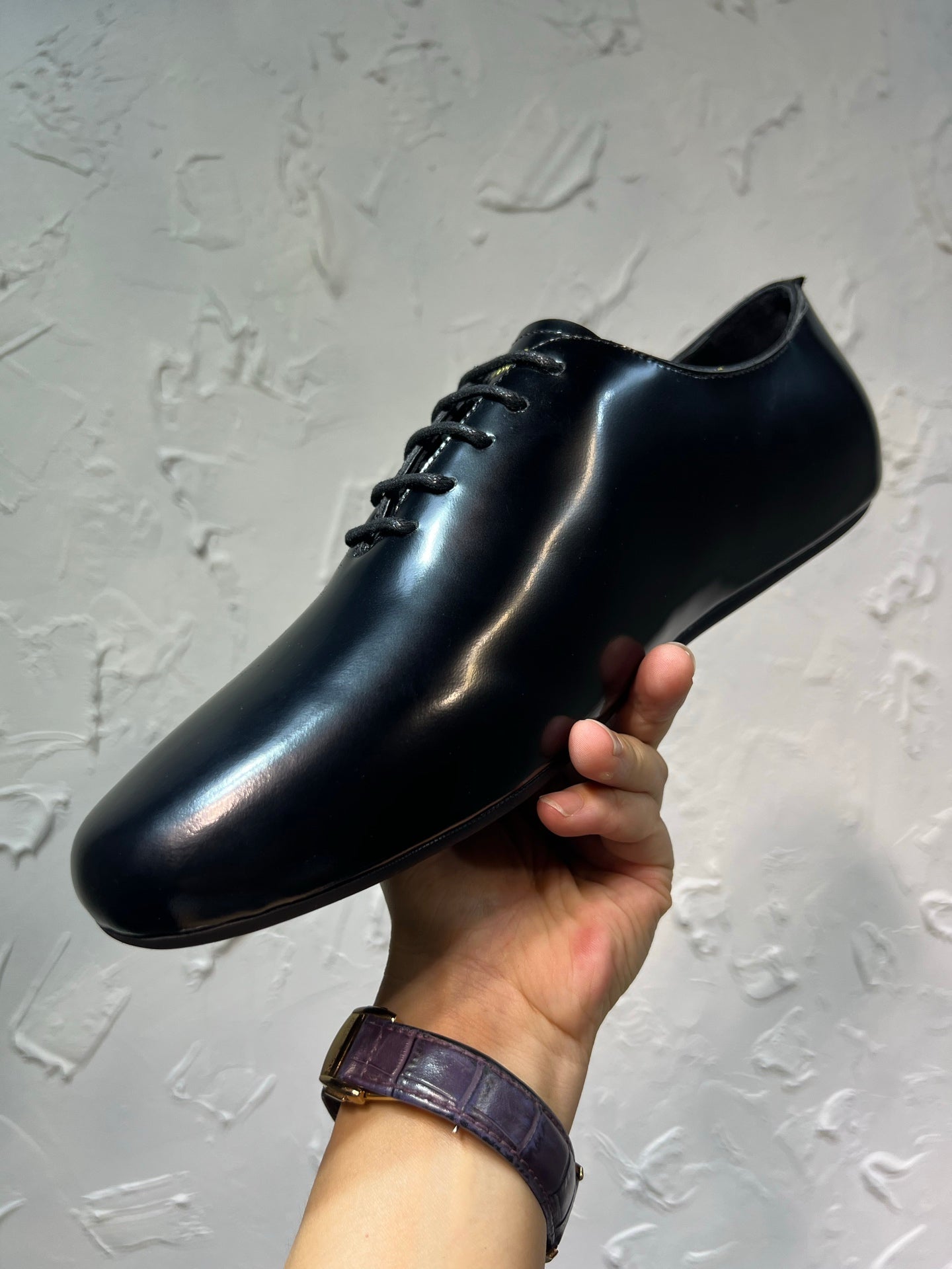 빙 공장 / 프라다 남성 가죽 구두