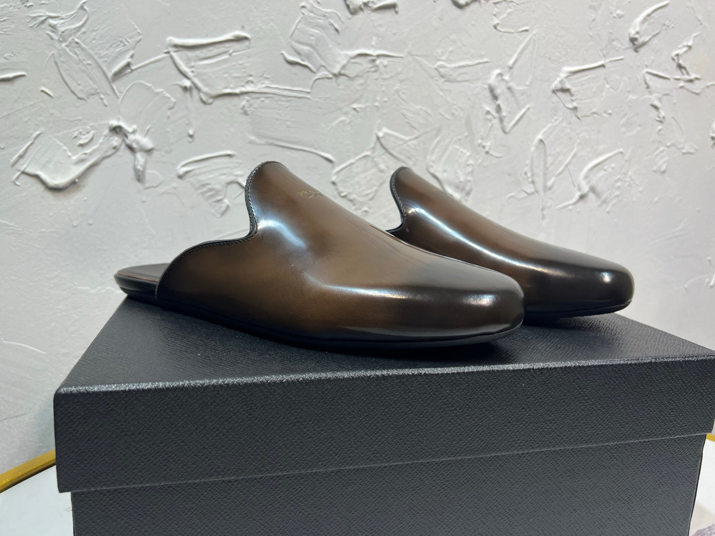 빙 공장 / 프라다 남성 가죽 구두 슬리퍼