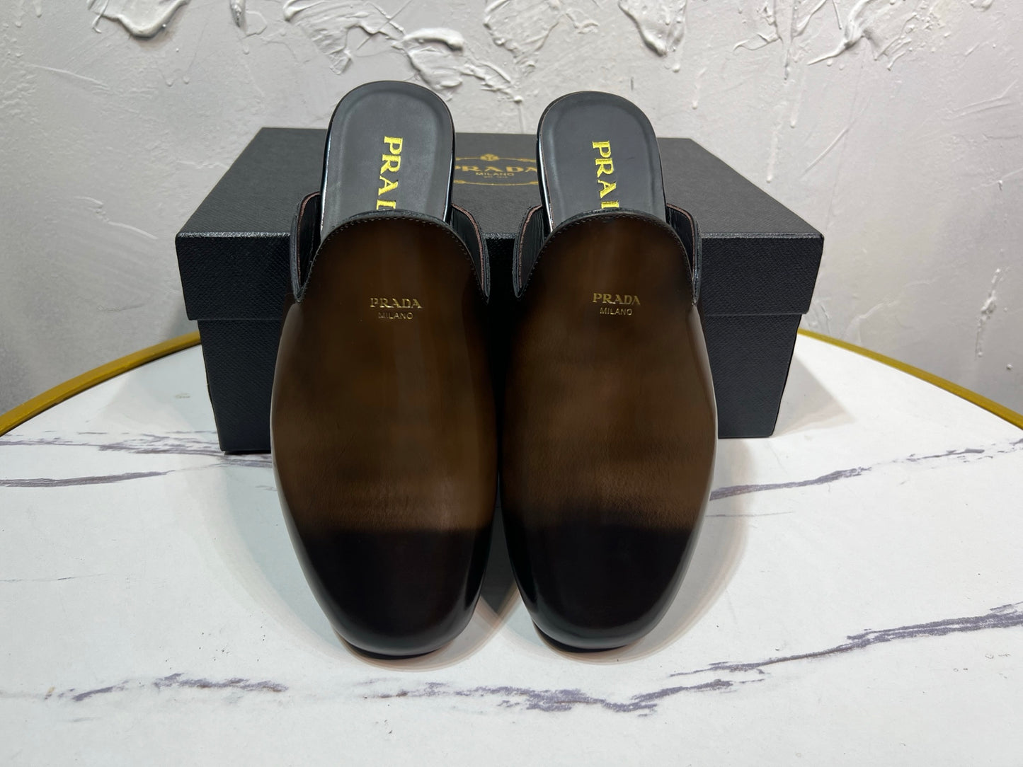 빙 공장 / 프라다 남성 가죽 구두 슬리퍼