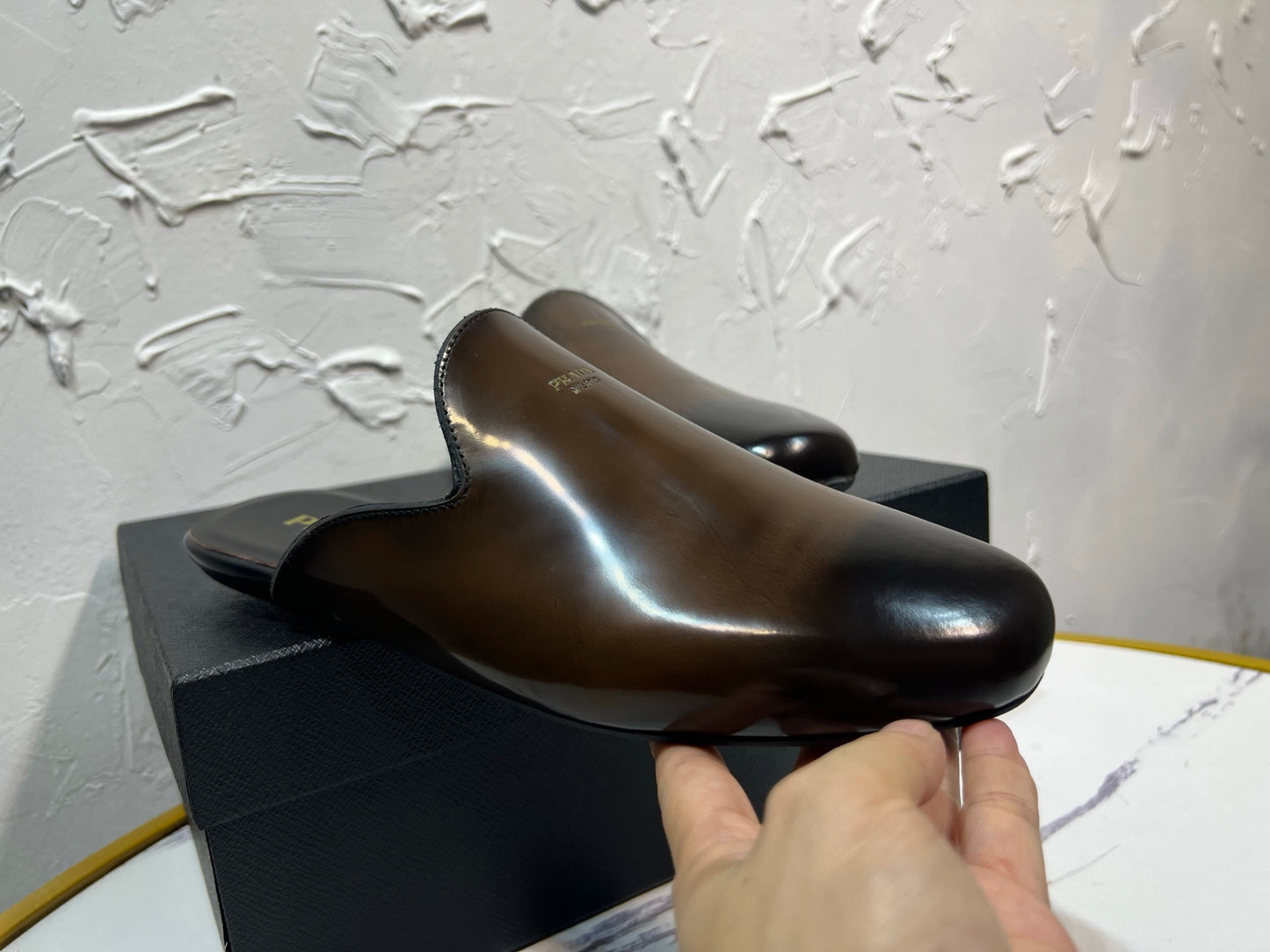 빙 공장 / 프라다 남성 가죽 구두 슬리퍼