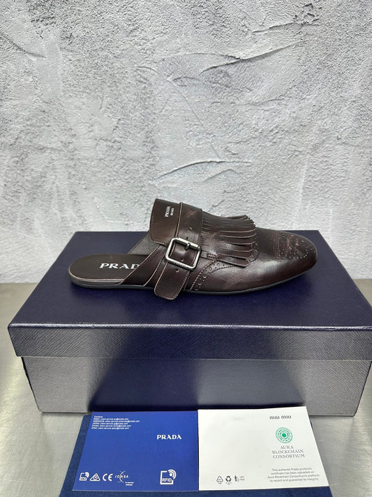 빙 공장 / 프라다 남성 가죽 슬리퍼