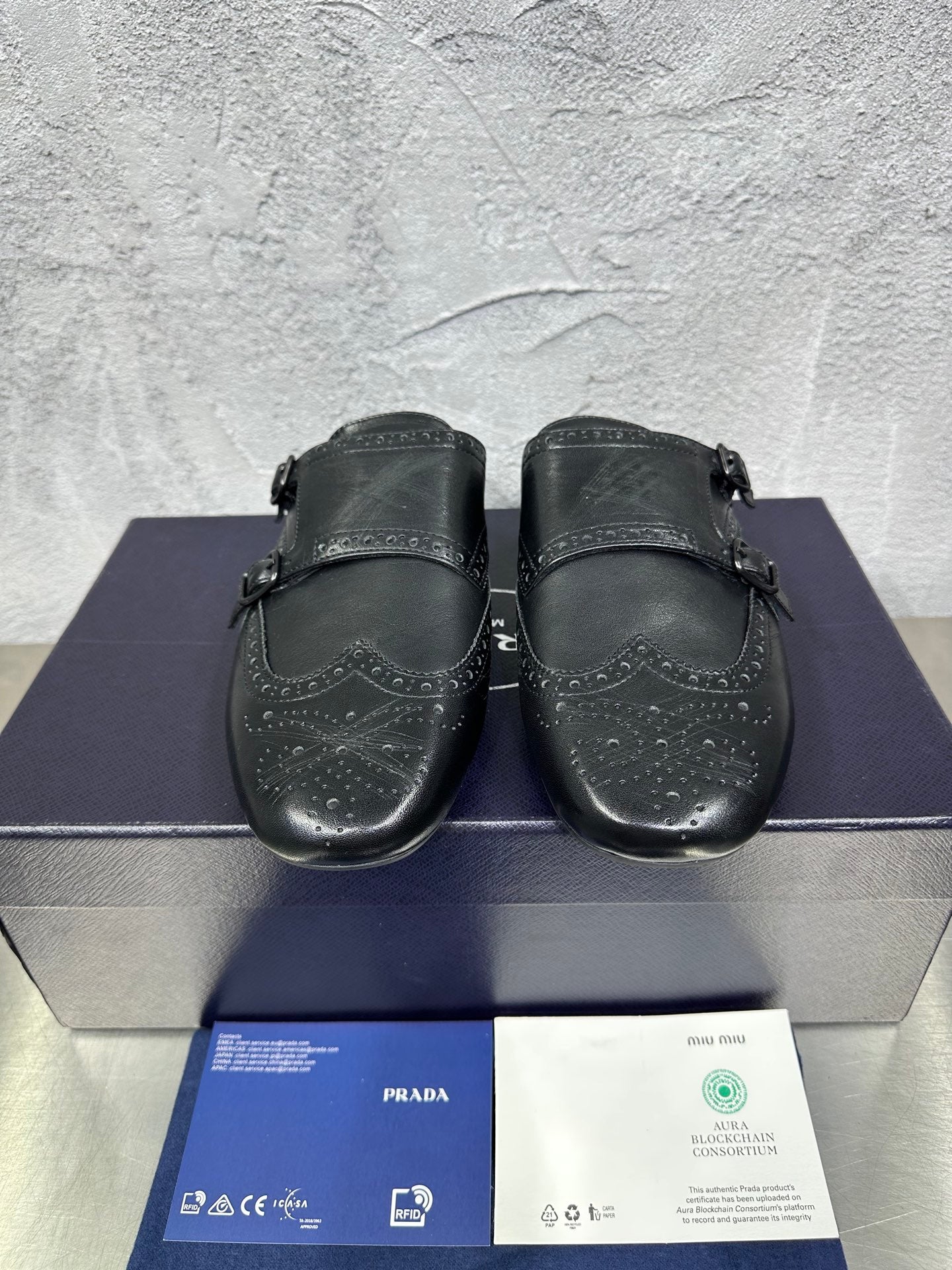 빙 공장 / 프라다 남성 가죽 구두 슬리퍼