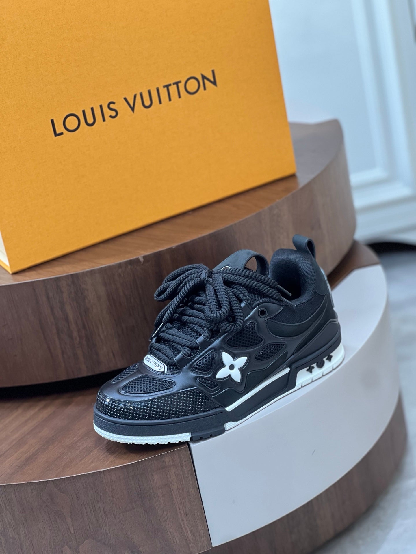 빙 공장 / 루이비통 커플 운동화