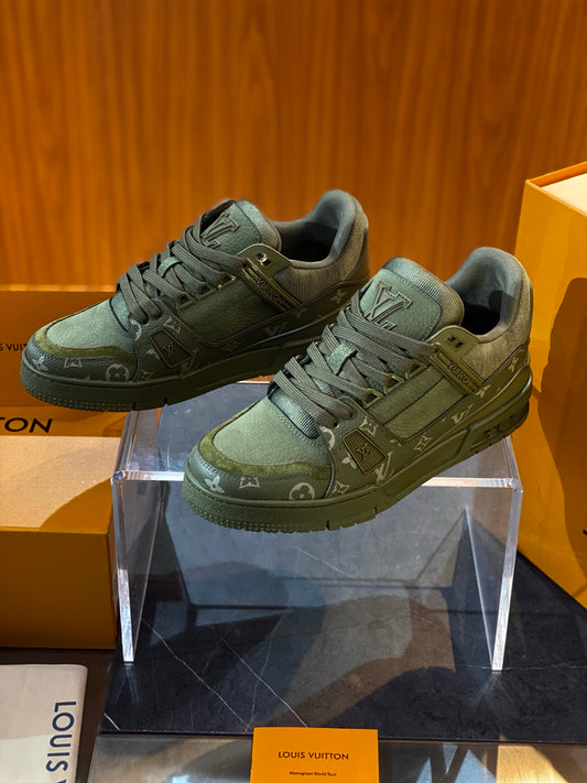 빙 공장 / 루이비통 커플 운동화