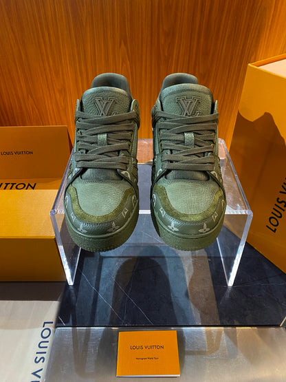 빙 공장 / 루이비통 커플 운동화