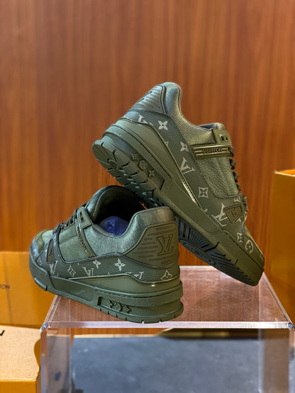 빙 공장 / 루이비통 커플 운동화